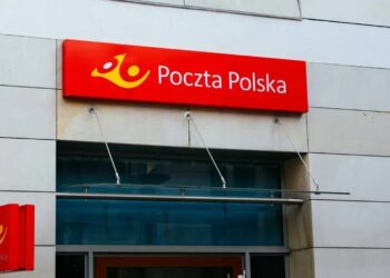 Poczta Polska ostrzega przed fałszywymi e-mailami o przesyłkach. "Spoofing zaufania" 15 Placówka Poczty Polskiej, PAP/Albert Zawada