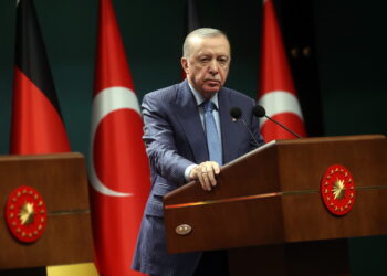 Turcja. Dożywocie dla 11 osób ws. tragicznego pożaru hotelu 10 Na zdjęciu prezydent Turcji - Recep Tayyip Erdogan (PAP/EPA/NECATI SAVAS)