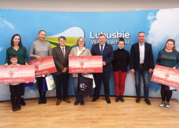 Rozstrzygnięcie konkursu fotograficznego zorganizowanego przez Urząd Marszałkowski i Aeroklub Ziemi Lubuskiej (fot. Piotr Bakselerowicz)