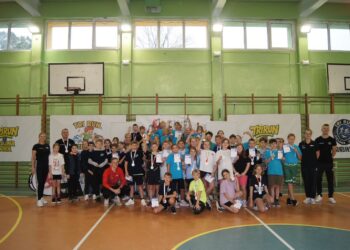 Uczniowie SP nr 7 poznali tajniki triathlonu. To inicjatywa nowego zielonogórskiego klubu 10 fot. materiały organizatora