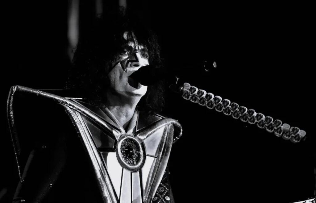 Zmarł Ace Frehley, główny gitarzysta zespołu Kiss Ace Frehley, główny gitarzysta zespołu rockowego Kiss. Fot. PAP/EPA/Felipe Gutierrez