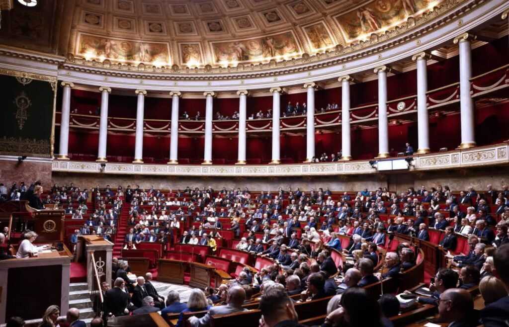 Parlament Francji (zdjęcie ilustracyjne). Fot. EPA/YOAN VALAT