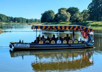 Rzeczny autobus na Odrze 17 Nowosolski galar