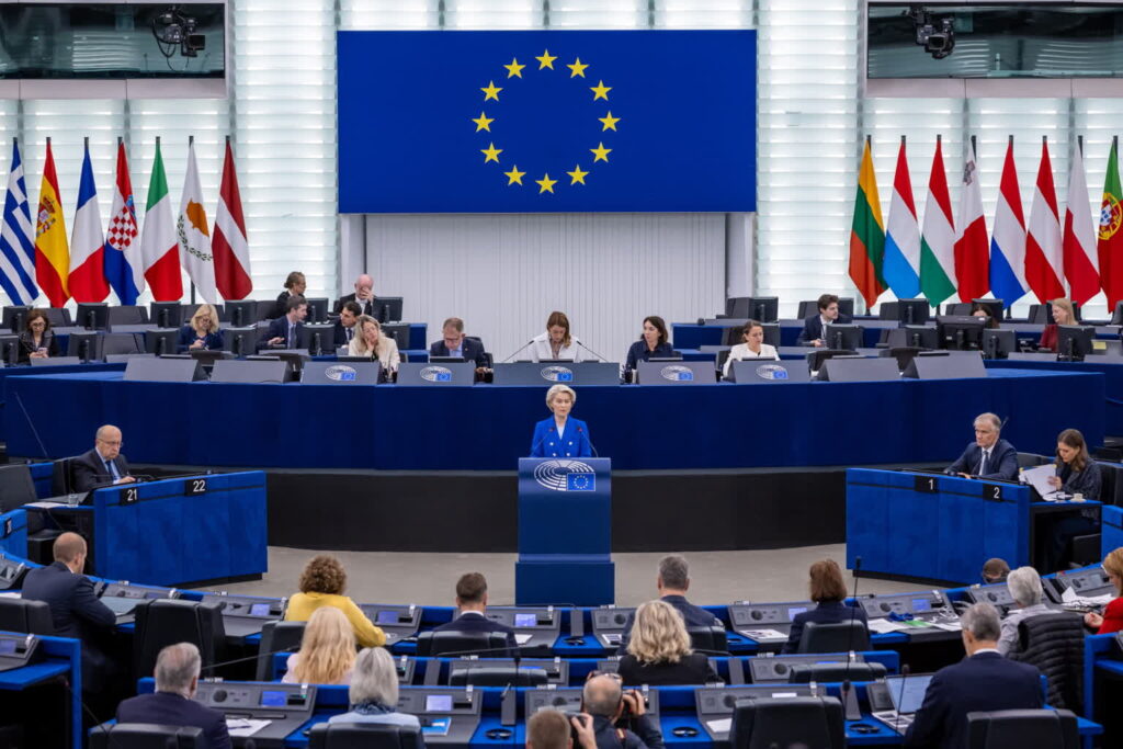 Posiedzenie Parlamentu Europejskiego (PAP/EPA/CHRISTOPHE PETIT TESSON)