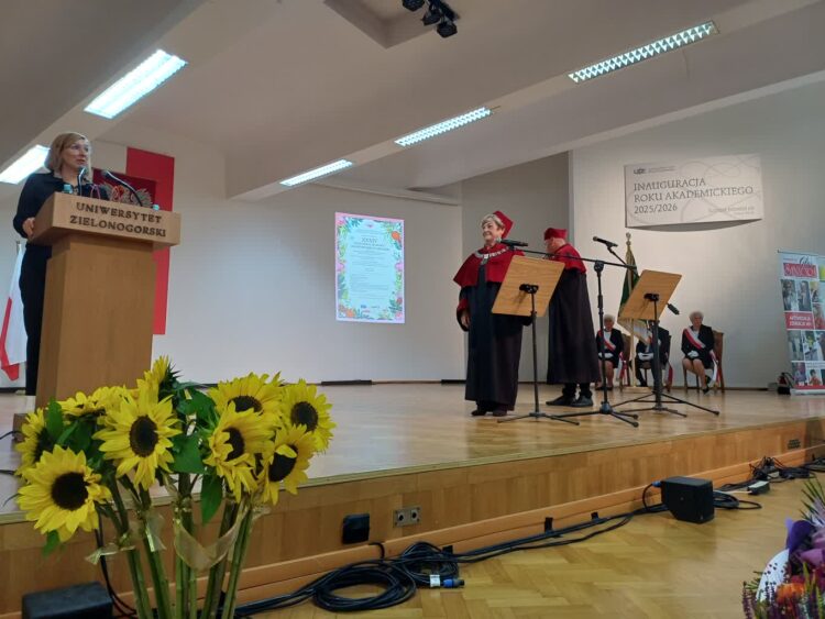 Gaudeamus na zielonogórskim UTW 9 fot. S. Kordyjalik