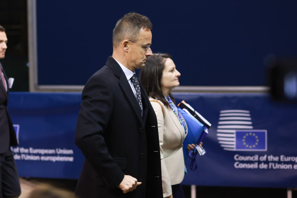 Spotkanie unijnych szefów dyplomacji w Luksemburgu (PAP/EPA/OLIVIER HOSLET)