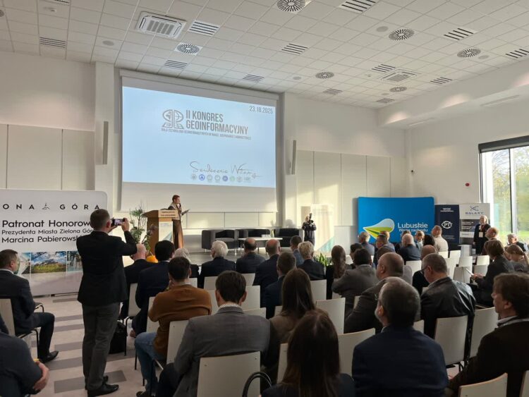 Trwa Kongres Geoinformacyjny w Parku Technologii Kosmicznych Radio Zachód - Lubuskie