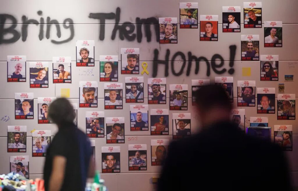 Hamas przekazał negocjatorom spis izraelskich zakładników w Strefie Gazy 2 Zakładnicy Hamasu (zdjęcie ilustracyjne). Fot. EPA/CLEMENS BILAN