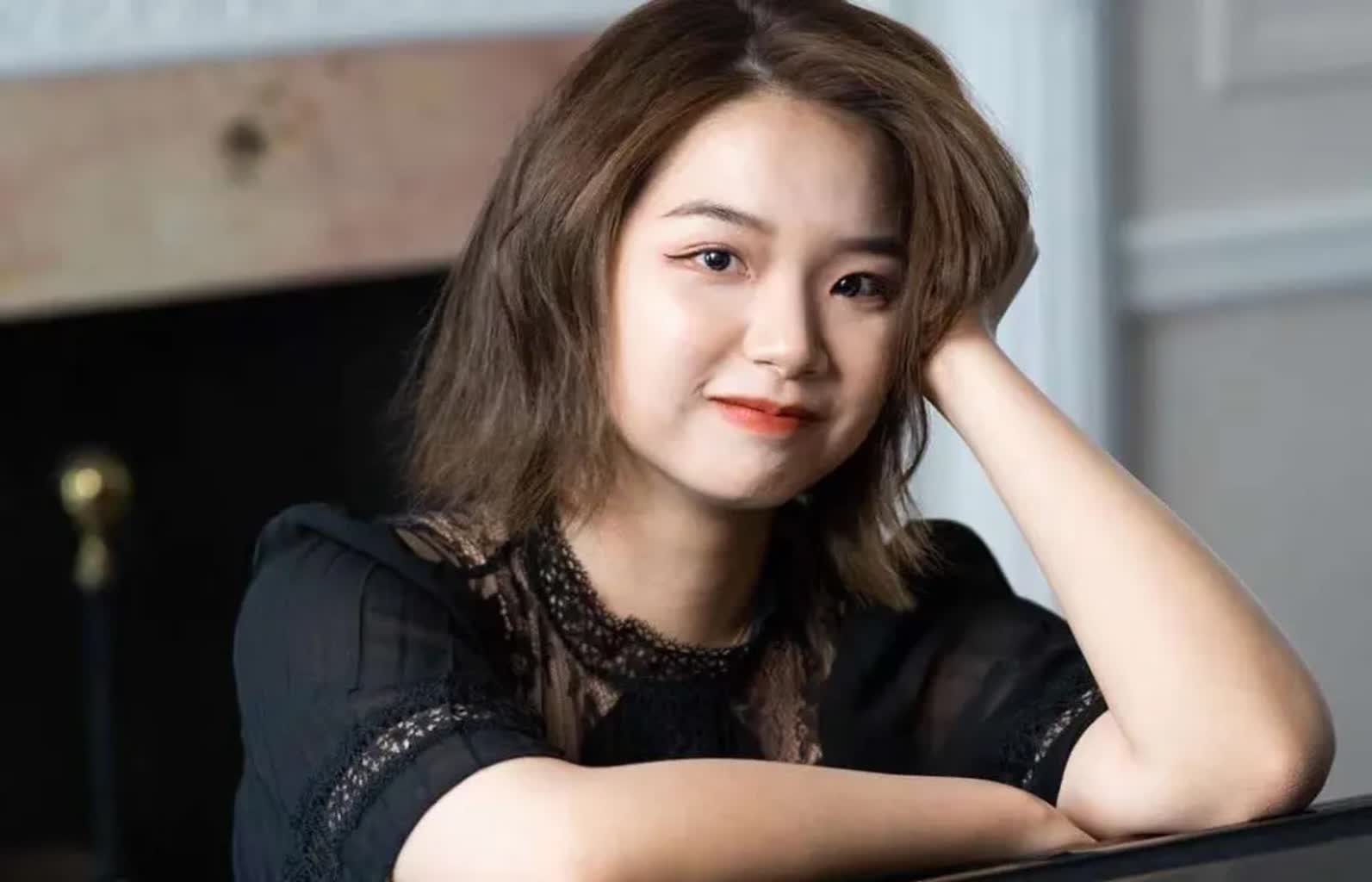 Dwaj bracia o wspólnej pasji reprezentują Polskę na Konkursie Chopinowskim. "Życzmy sobie jak najlepiej" 16 cr-Wang_Zitong 1.jpg.webp