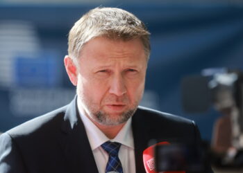 Szef MSWiA, Marcin Kierwiński. PAP/EPA/OLIVIER HOSLET