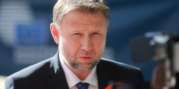 Szef MSWiA, Marcin Kierwiński. PAP/EPA/OLIVIER HOSLET