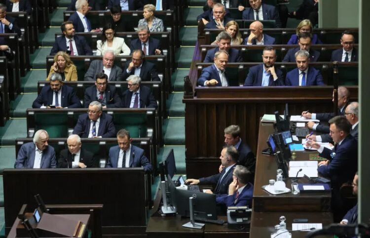 Sejm skierował projekt budżetu na 2026 r. do komisji 9 Posiedzenie Sejmu Fot. PAP/Leszek Szymański