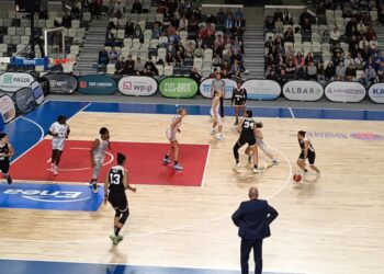 W Stambule leży klucz do wyjścia z grupy Radio Zachód - Lubuskie