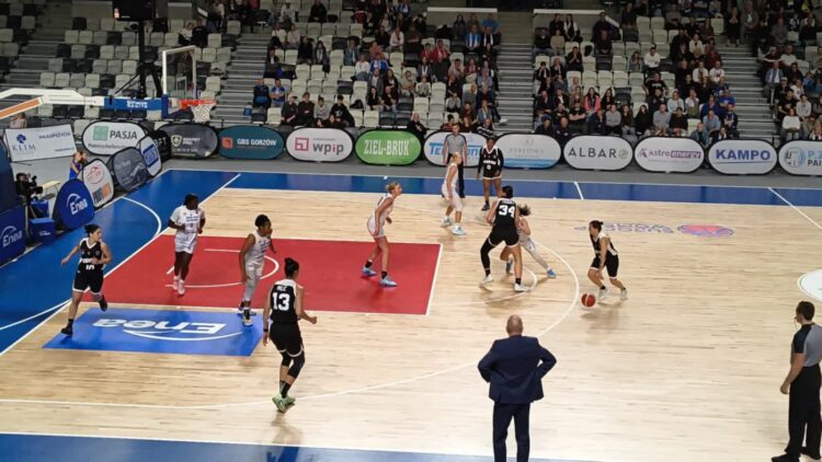 W Stambule leży klucz do wyjścia z grupy Radio Zachód - Lubuskie