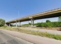Wiadukt na linią kolejową k. Wilkowa w ciągu drogi krajowej nr 92 (Google Street View)