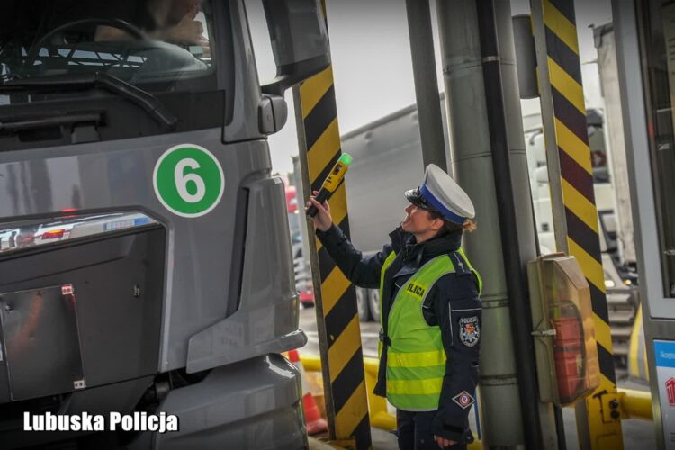 Policyjne kontrole na A2 9 Policyjne kontrole na A2 Radio Zachód - Lubuskie