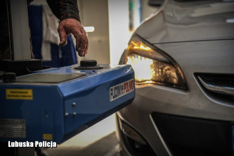 Sprawdź bezpłatnie światła w swoim aucie Radio Zachód - Lubuskie