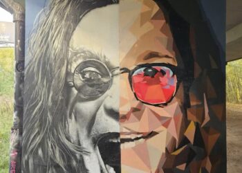 Ozzy Osbourne z muralem w Filarach Sztuki Radio Zachód - Lubuskie