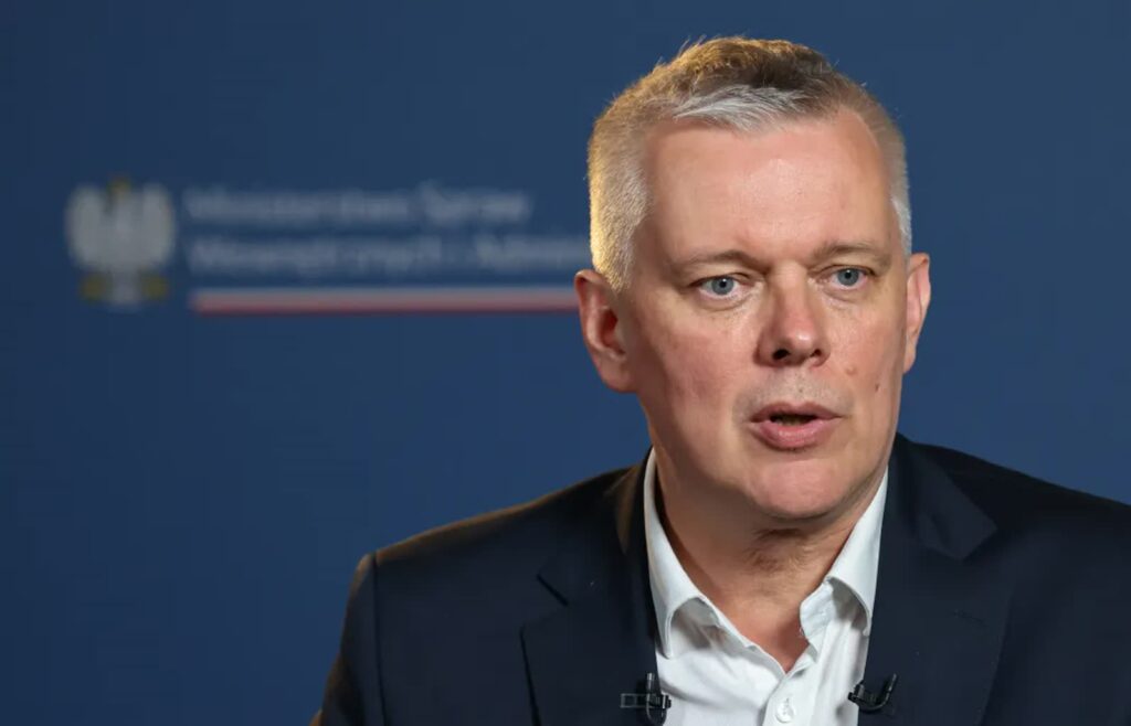 Tomasz Siemoniak o prowokacjach na Bałtyku: jest to fragment większej całości 4 Minister koordynator służb specjalnych Tomasz Siemoniak. Fot. PAP/ Albert Zawada