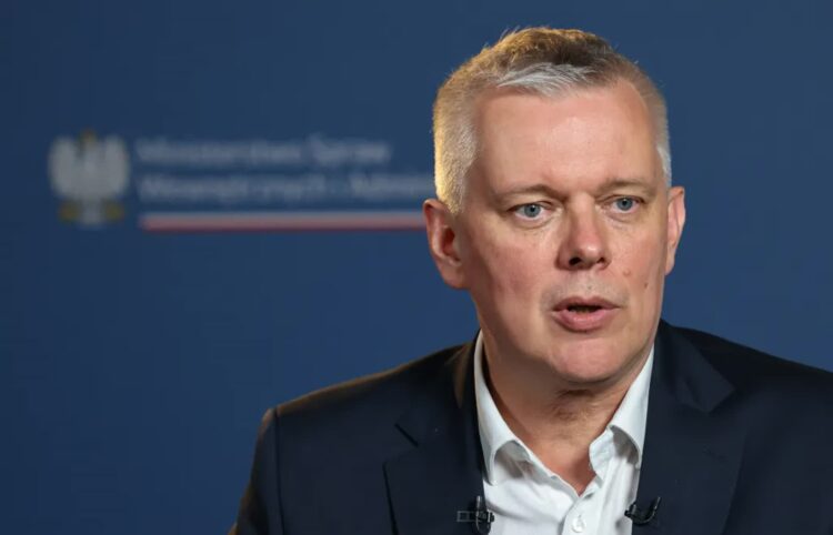 Tomasz Siemoniak o prowokacjach na Bałtyku: jest to fragment większej całości 9 Minister koordynator służb specjalnych Tomasz Siemoniak. Fot. PAP/ Albert Zawada