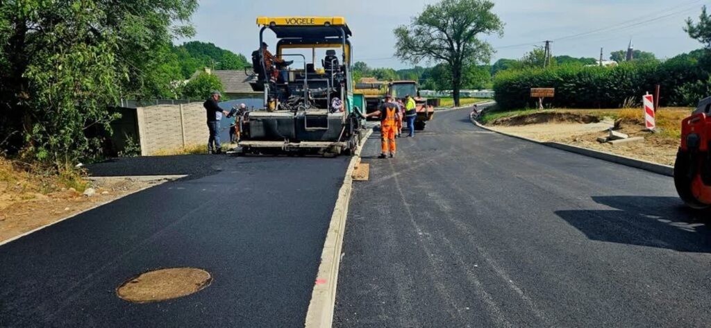 Powiat wschowski wysoko w rankingu "Wspólnoty" 2 Remont drogi