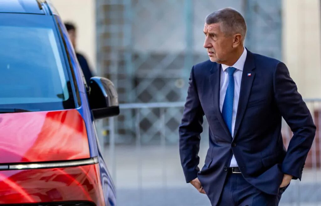 Rozpoczęły się rozmowy o nowym czeskim rządzie. Kto koalicjantem partii Babisza? 2 Andrej Babisz, fot. PAP/EPA/MARTIN DIVISEK