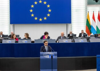 Europarlament uchylił immunitety Dworczykowi i Obajtkowi 15 Obrady Europarlamentu w Strasburgu (PAP/EPA/CHRISTOPHE PETIT TESSON)