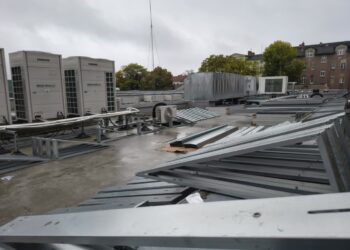 Panele fotowoltaiczne na dachu CEZiBu 15 Panele fotowoltaiczne na dachu CEZiBu Radio Zachód - Lubuskie