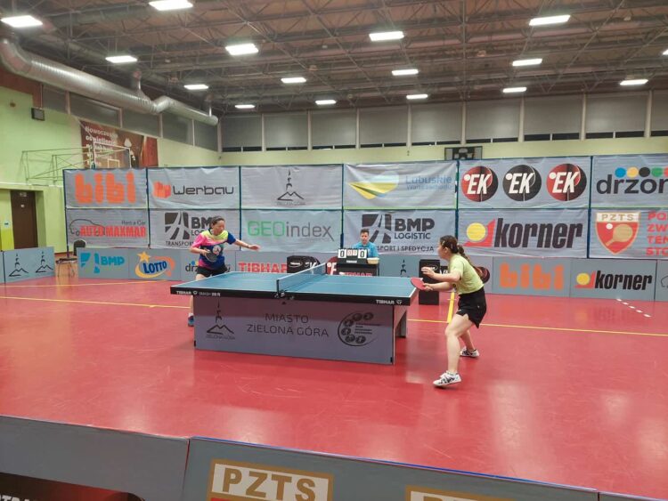 Zielonogórskie tenisistki stołowe powalczyły z utytułowanymi rywalkami, ale punkty zdobył Tarnobrzeg Radio Zachód - Lubuskie