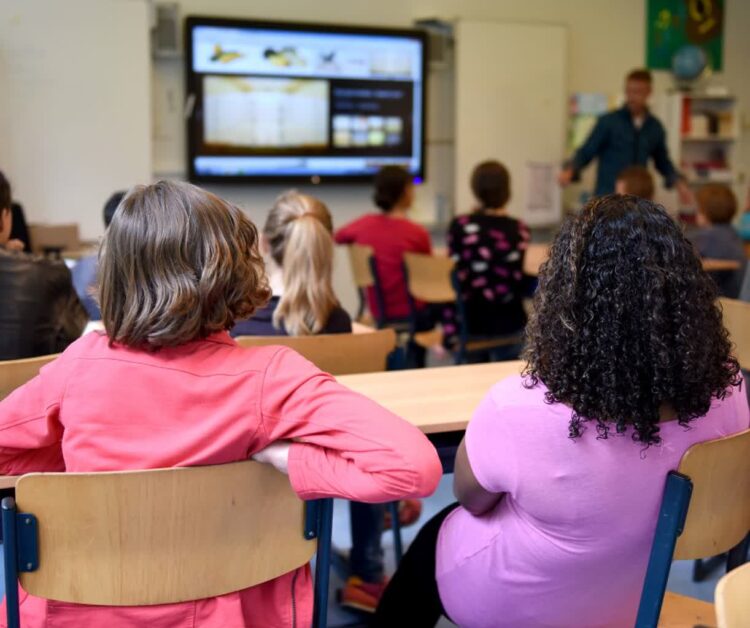 Szkoły wstrzymują wycieczki i wyjścia. Trwają protesty Radio Zachód - Lubuskie