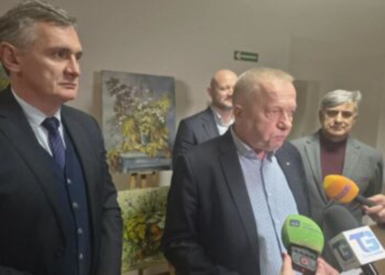 Radni PiS chcą kontroli NIK. Chodzi o dopaty do połączeń z Babimostu Radio Zachód - Lubuskie