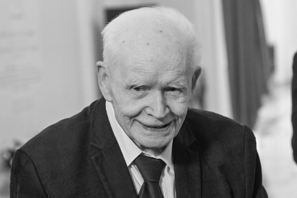 Prof. Adam Strzembosz nie żyje (PAP/Radek Pietruszka)
