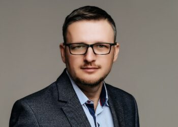 Mariusz Woźniak - dyrygent Lubuskiej Orkiestry Kameralnej 12 Mariusz Woźniak - dyrygent Lubuskiej Orkiestry Kameralnej Radio Zachód - Lubuskie