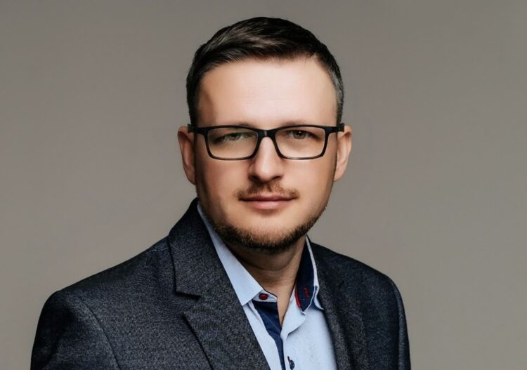 Mariusz Woźniak - dyrygent Lubuskiej Orkiestry Kameralnej Radio Zachód - Lubuskie