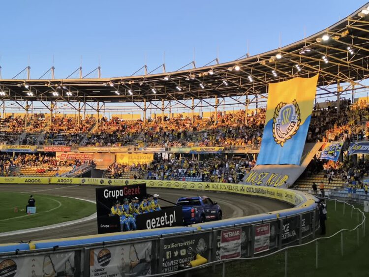 Miasto poręczy kredyt dla Stali – co na to mieszkańcy? Radio Zachód - Lubuskie