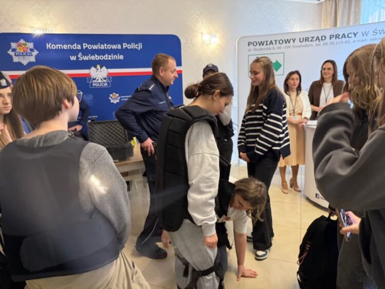 Targi pracy w Świebodzinie - było w czym wybierać Radio Zachód - Lubuskie