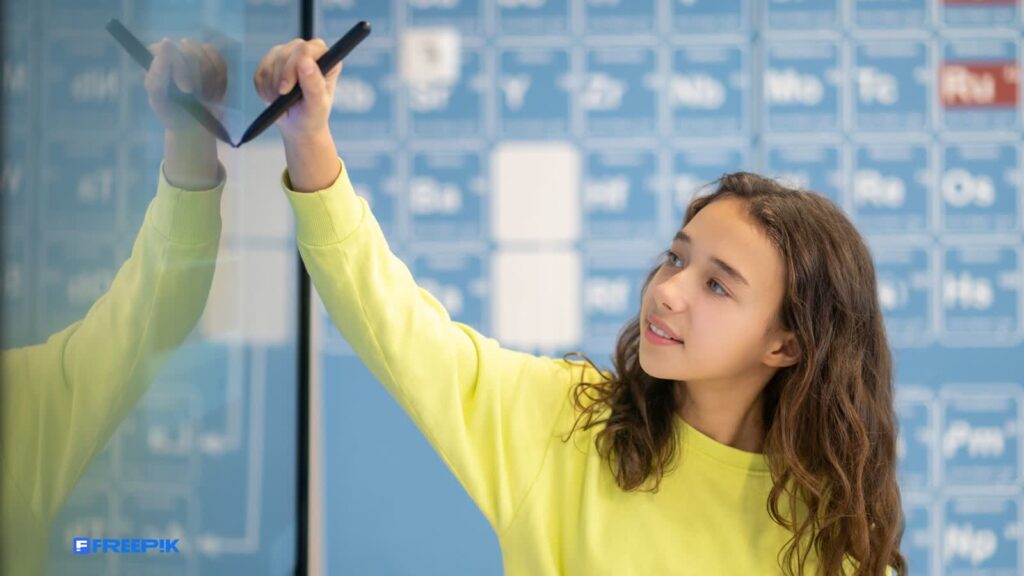 Cyfrowy uczeń z Kargowej 1 fot. Freepik