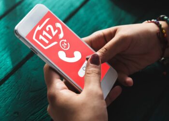 Fot. Freepik i Związek Zawodowy Operatorów Numerów Alarmowych