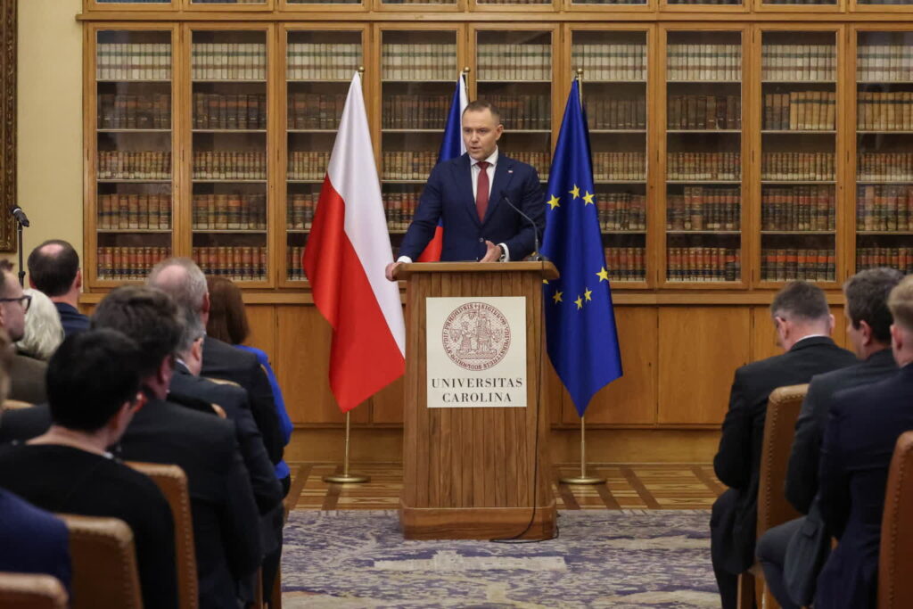 Prezydent Nawrocki z wizytą w Pradze Karol Nawrocki w Pradze (PAP/Albert Zawada)