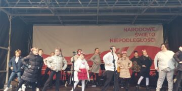 Piknik Niepodległościowy przy zielonogórskim ratuszu Radio Zachód - Lubuskie