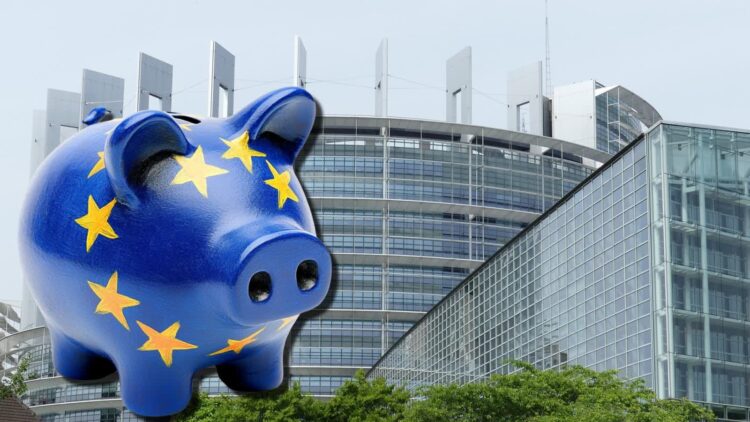 W budżecie UE na 2026 r. więcej środków na bezpieczeństwo i ochronę granic 9 Fot. Pixabay i Freepik