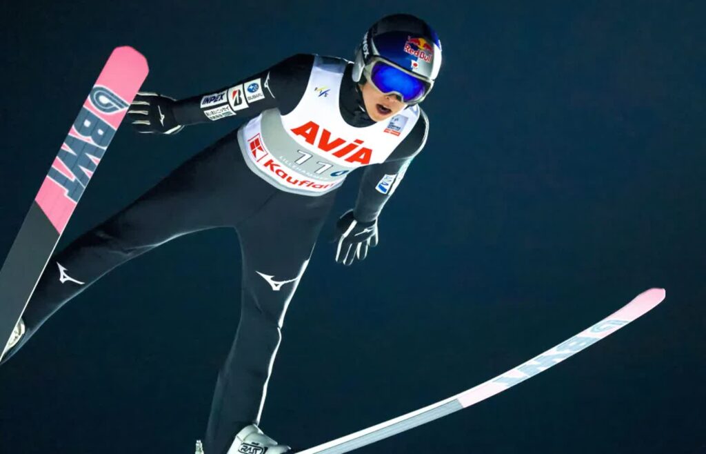 Japończyk Ryoyu Kobayashi. Fot. EPA/Geir Olsen