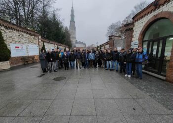 Podopieczni diecezjalnej Caritas wzięli udział w pielgrzymce na Jasną Górę 15 Podopieczni diecezjalnej Caritas wzięli udział w pielgrzymce na Jasną Górę Radio Zachód - Lubuskie