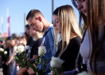 Uczczenie zabitych 16 minutami ciszy. Fot. EPA/ANDREJ CUKIC