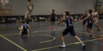 Kangoo wygrywają, ale wystawiają nerwy kibiców na próbę 8 Kangoo wygrywają, ale wystawiają nerwy kibiców na próbę Radio Zachód - Lubuskie