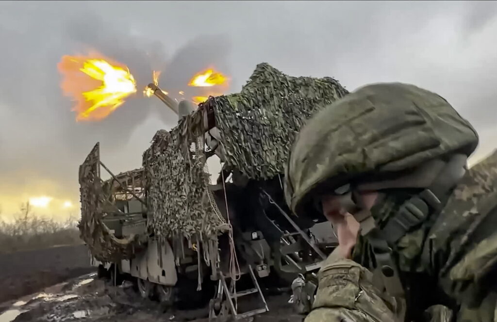 Żołnierze armii rosyjskiej (PAP/EPA/RUSSIAN DEFENCE MINISTRY PRESS SERVICE/HANDOUT HANDOUT)