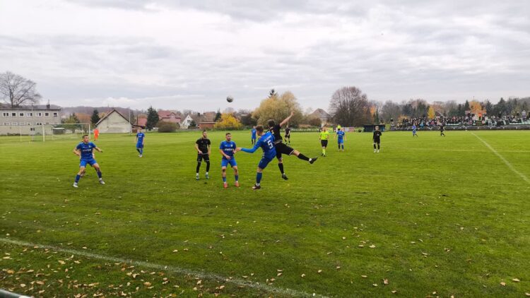 Dwa ciosy Promienia dały zwycięstwo w Łęknicy 9 fot. Paweł Górski