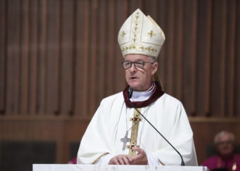 Biskup Wiesław Lechowicz o Święcie Niepodległości 12 Biskup polowy WP Wiesław Lechowicz na mszy św. sprawowanej w intencji Ojczyzny (PAP/Tomasz Gzell)