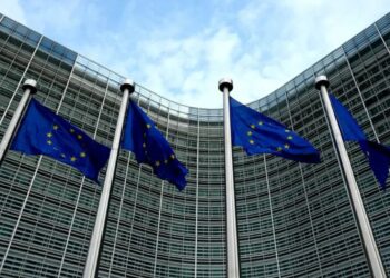 Budynek Komisji Europejskiej. Fot. PAP/Darek Delmanowicz