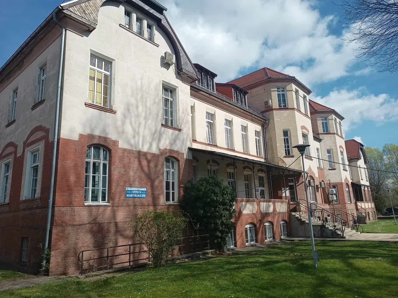 105 szpital wojskowy z certyfikatem akredytacyjnym